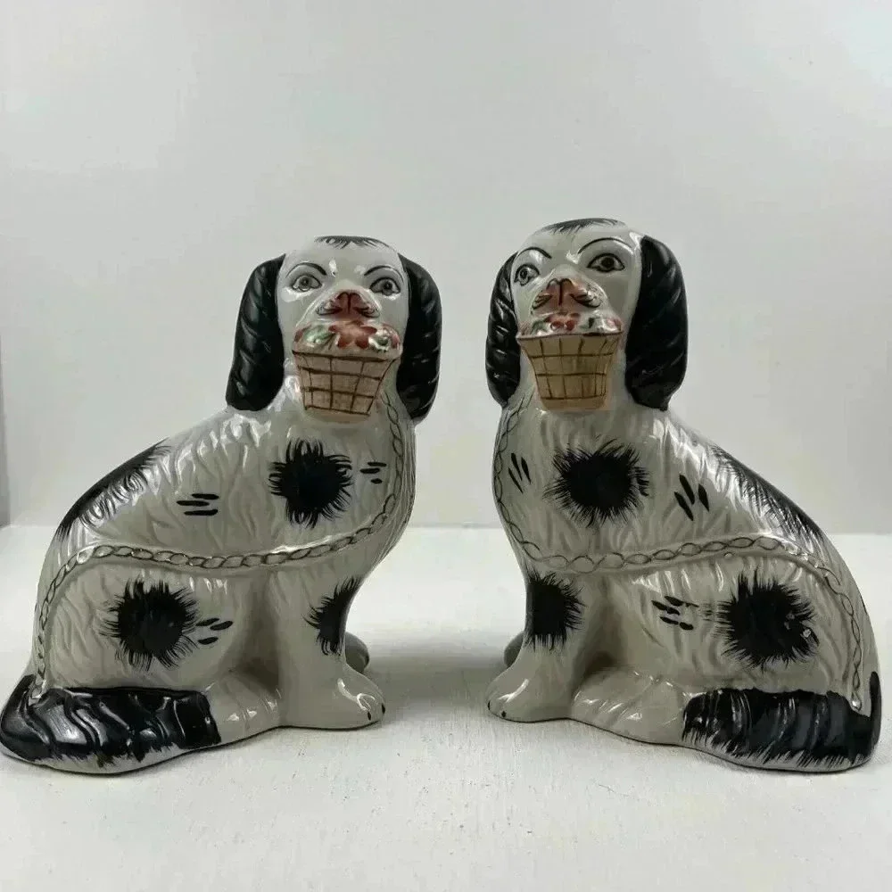Vintage King Charlas Staffordshire Spaniel Dogs With Flower Basket set of 2 - Picture 1 of 12